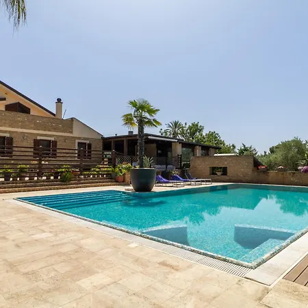 Ap In Giusa Holiday home *